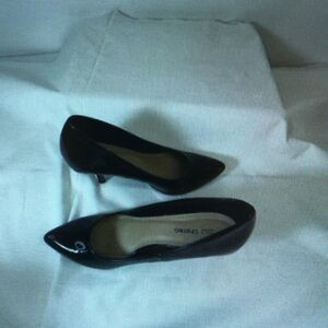 Black Pointed toe Heel Dress Shoe